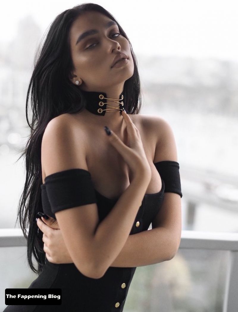 Janice Joostema Topless &amp; Sexy Collection (35 Photos)