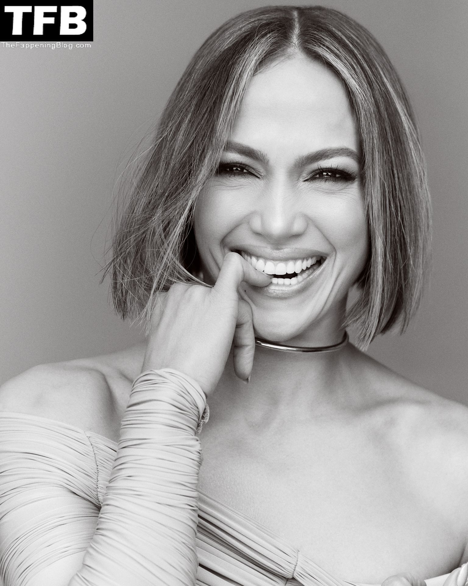 Jennifer-Lopez-Sexy-Rolling-Stone-The-Fappening-Blog-1.jpg
