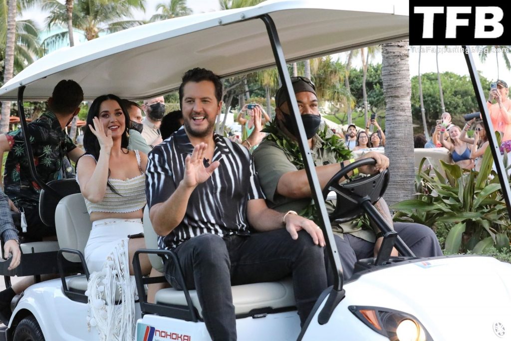 Katy Perry Shows Her Underboob Filming a New Season of American Idol in Maui (70 Photos)