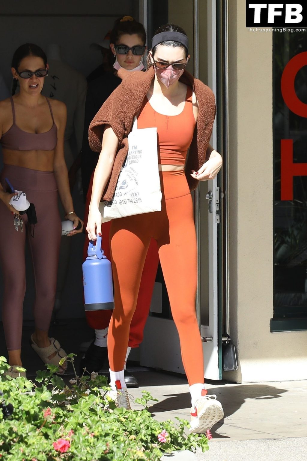 Kendall Jenner Brings Her Orange Tones Out For Pilates in WeHo (51 Photos)