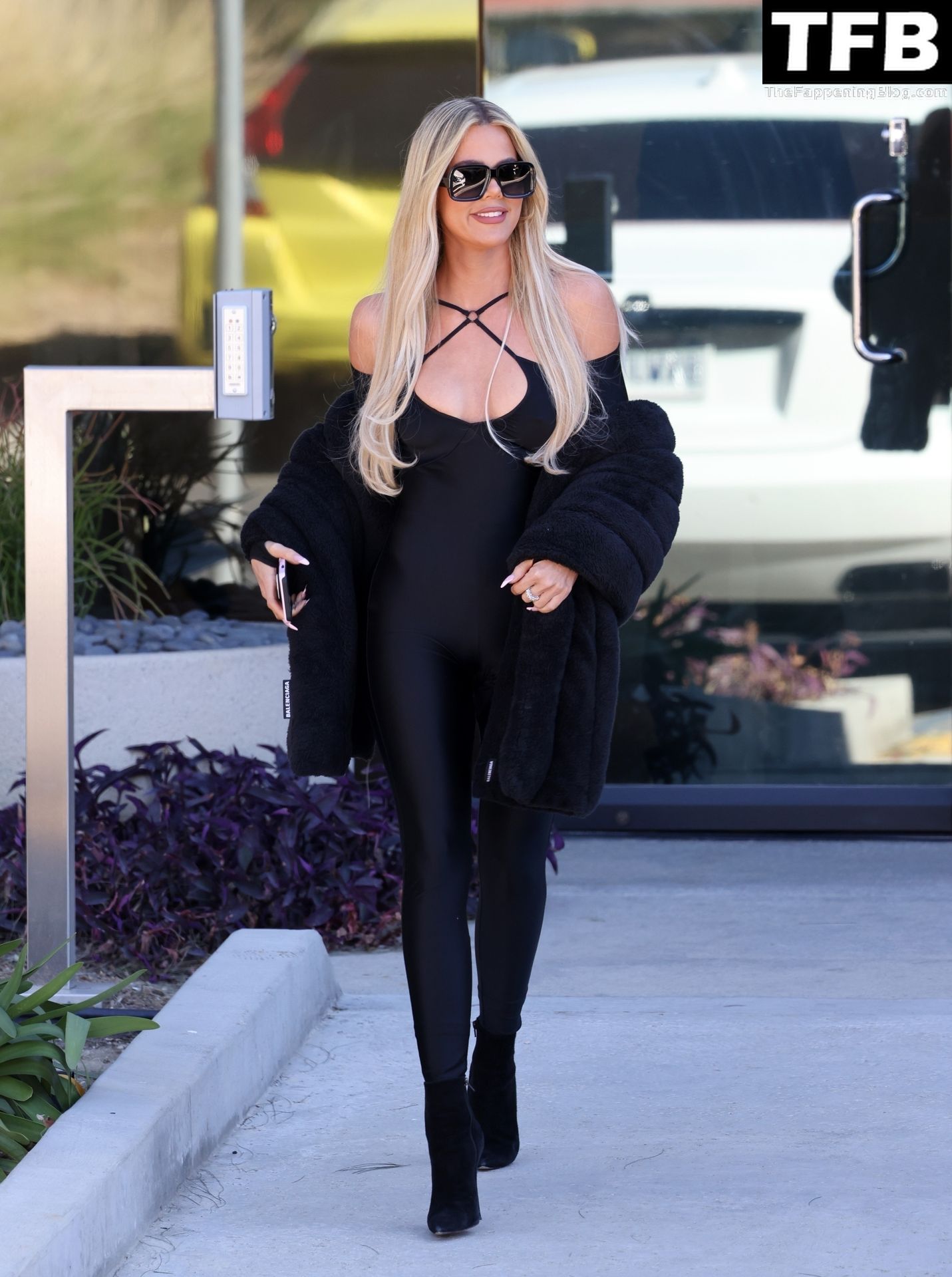 Khloe-Kardashian-Sexy-The-Fappening-Blog-24.jpg