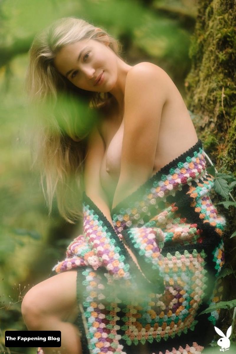 Megan Moore Nude &amp; Sexy Collection (48 Photos)
