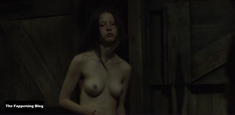 Mia Goth Nude &amp; Sexy Collection (47 Pics + Videos)