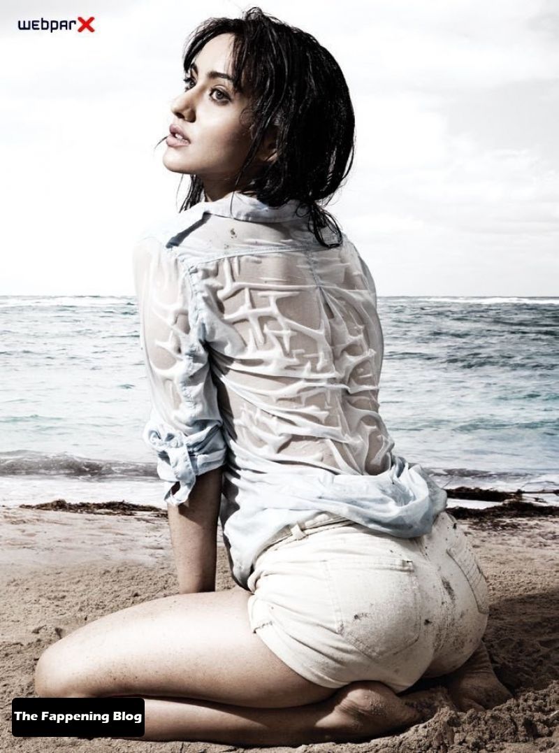 Neha-Sharma-Sexy-Tits-and-Ass-Photo-Collection-The-Fappening-Blog-12.jpg
