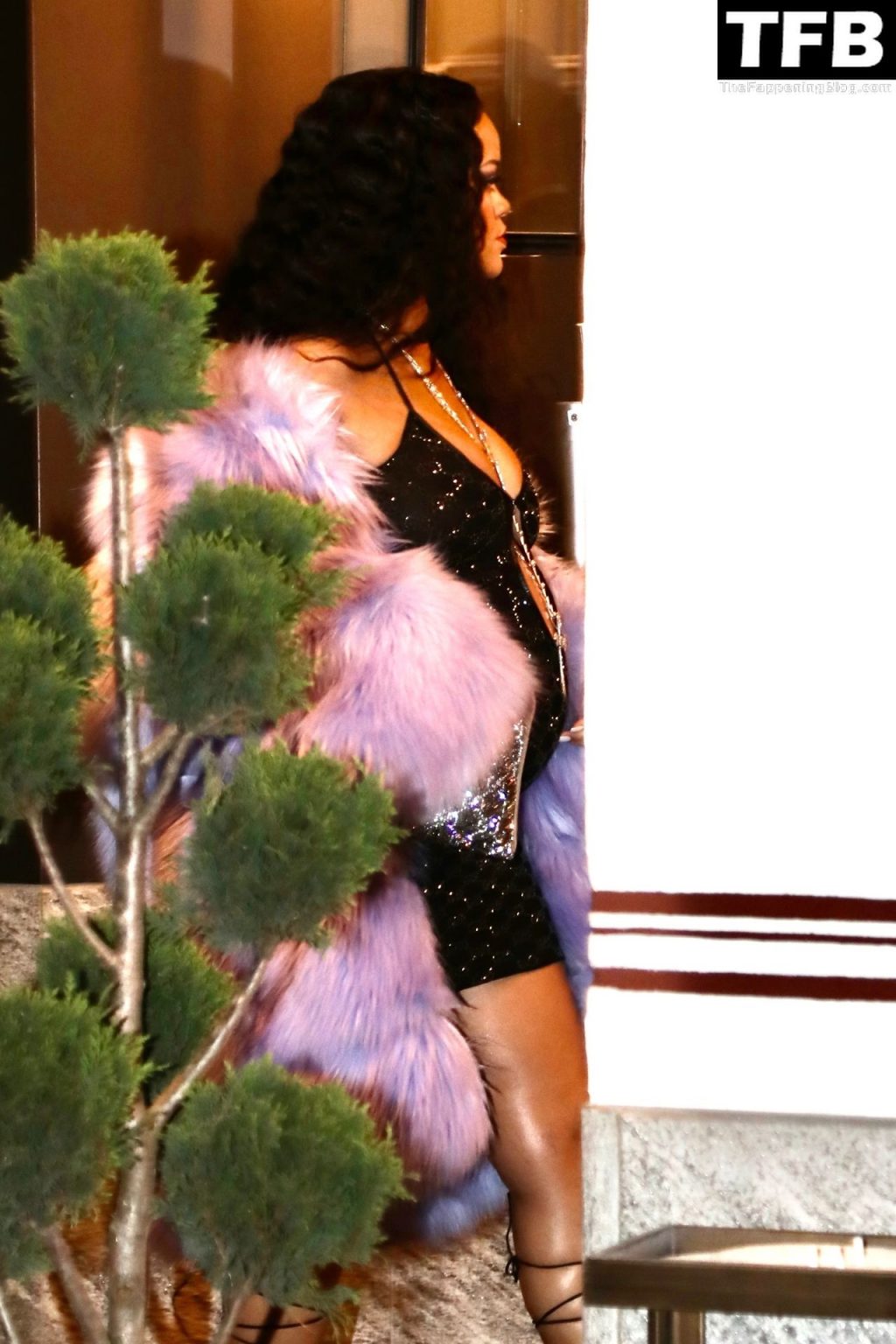 Pregnant Rihanna Flashes Her Nude Tits in a See-Through Dress in Milan (50 Photos)
