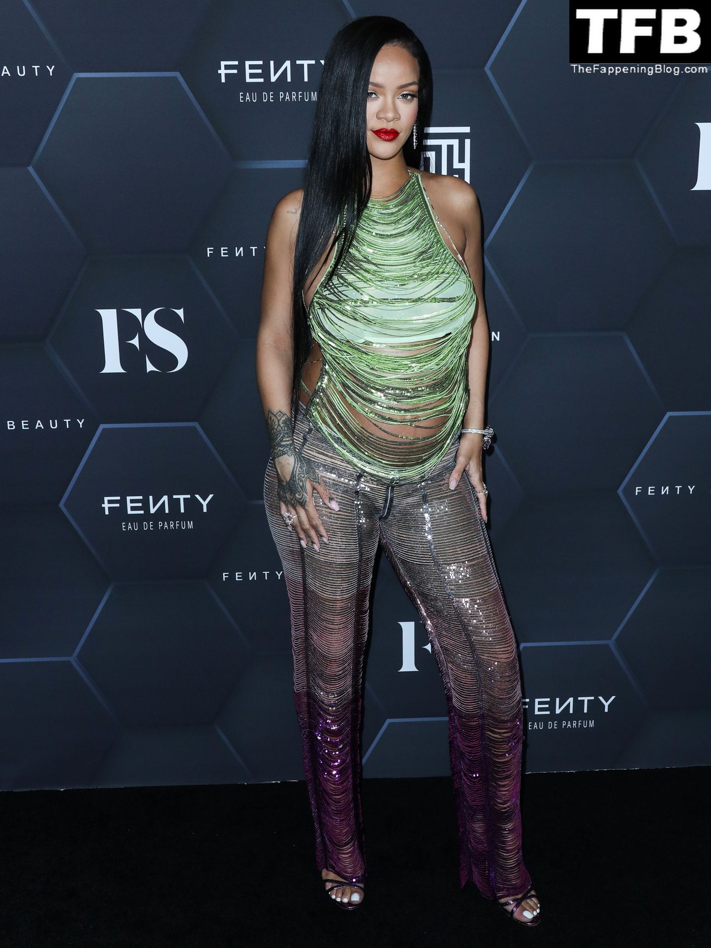 Rihanna-Sexy-The-Fappening-Blog-101.jpg