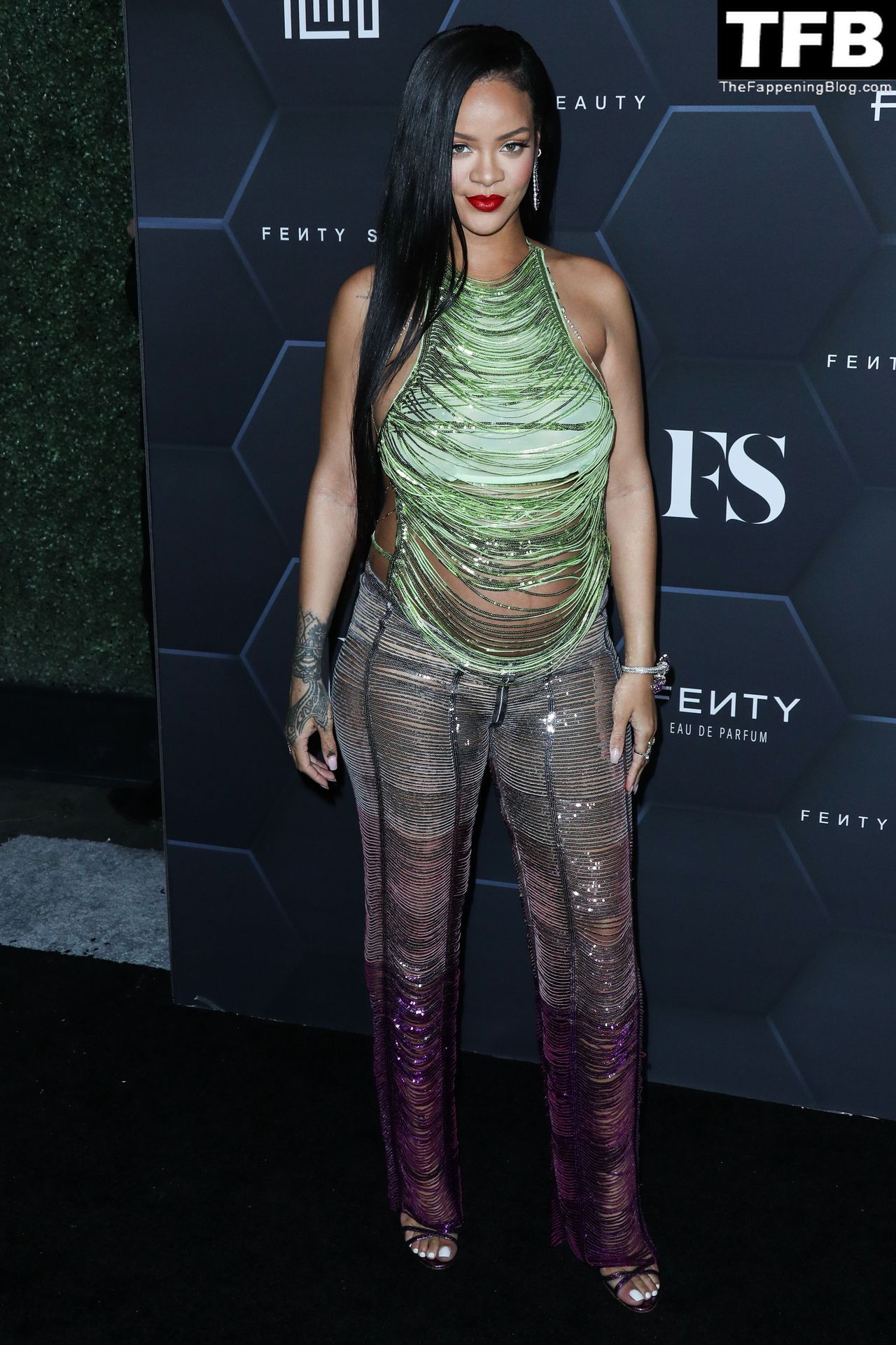 Rihanna-Sexy-The-Fappening-Blog-109.jpg