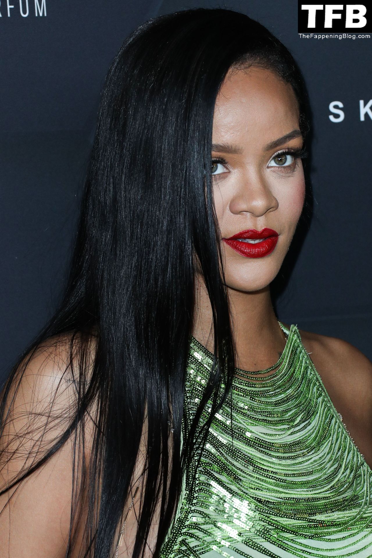 Rihanna-Sexy-The-Fappening-Blog-119.jpg