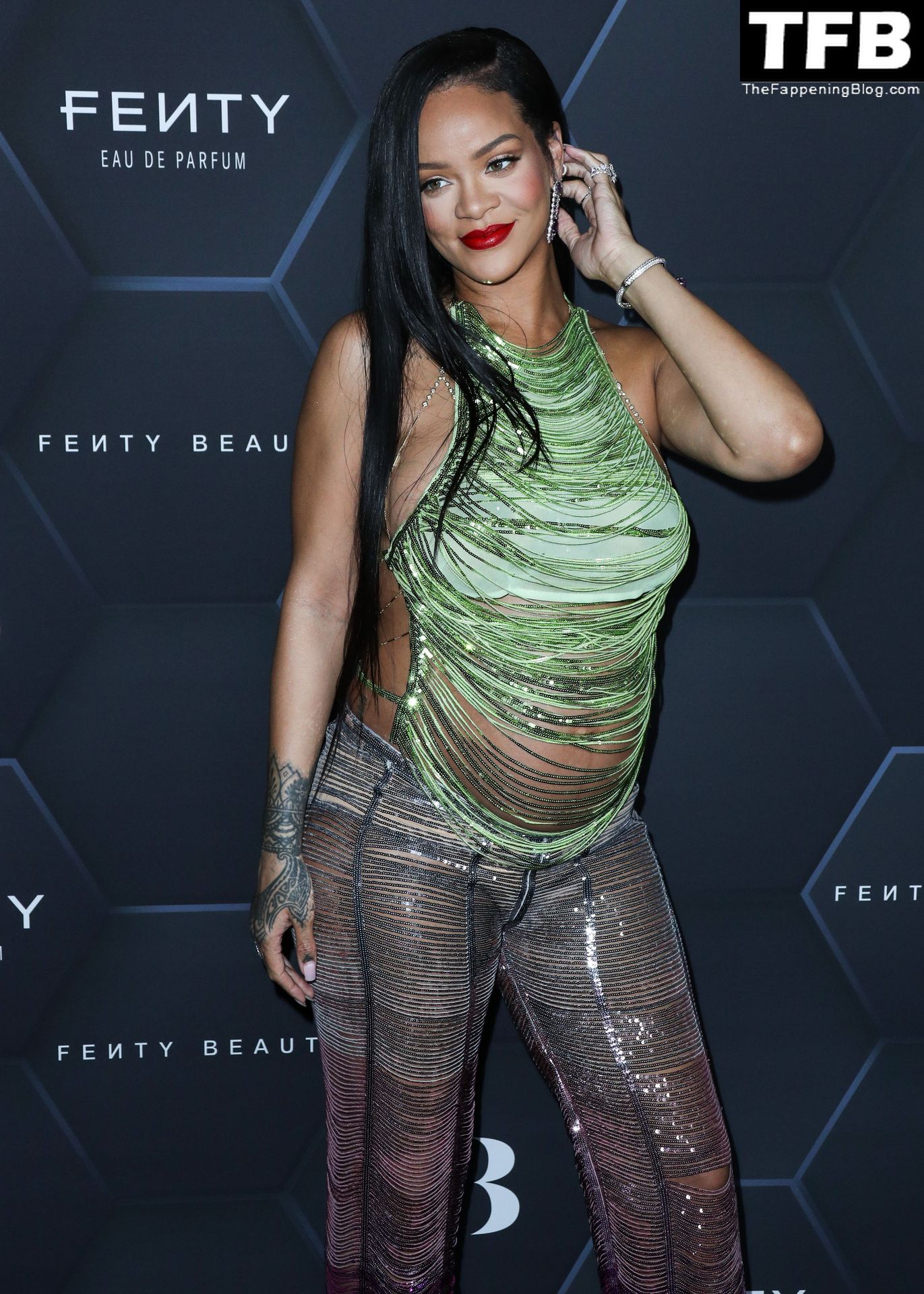 Rihanna-Sexy-The-Fappening-Blog-122.jpg