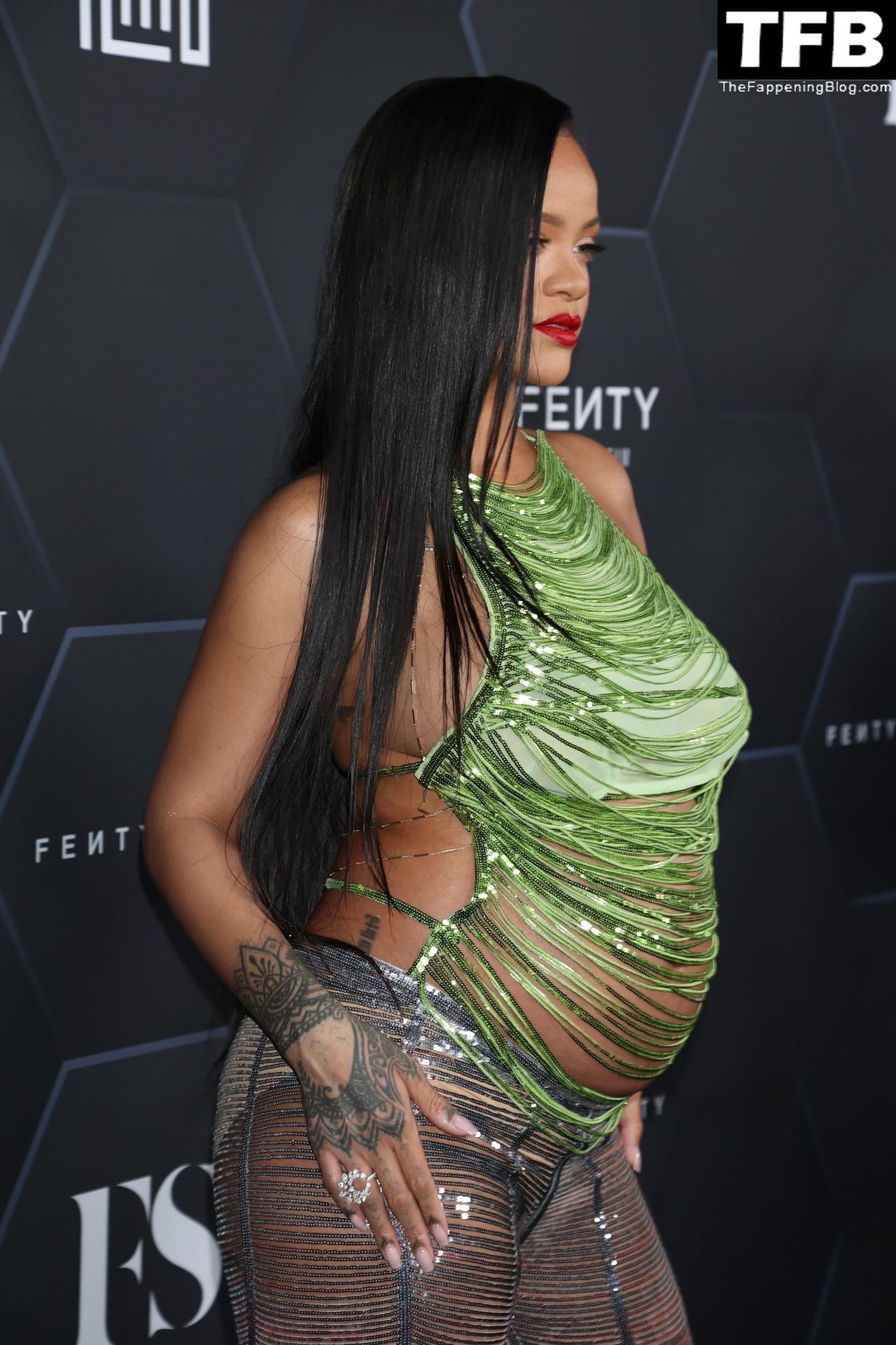 Rihanna-Sexy-The-Fappening-Blog-140.jpg