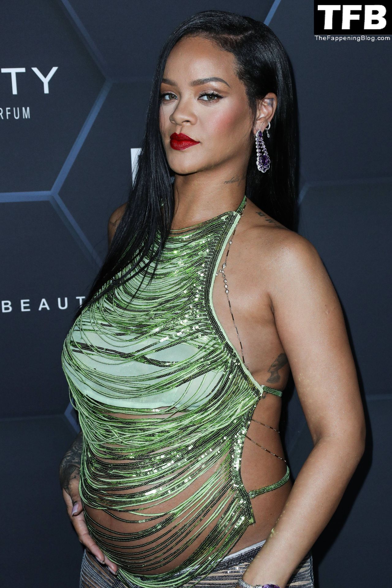 Rihanna-Sexy-The-Fappening-Blog-149.jpg