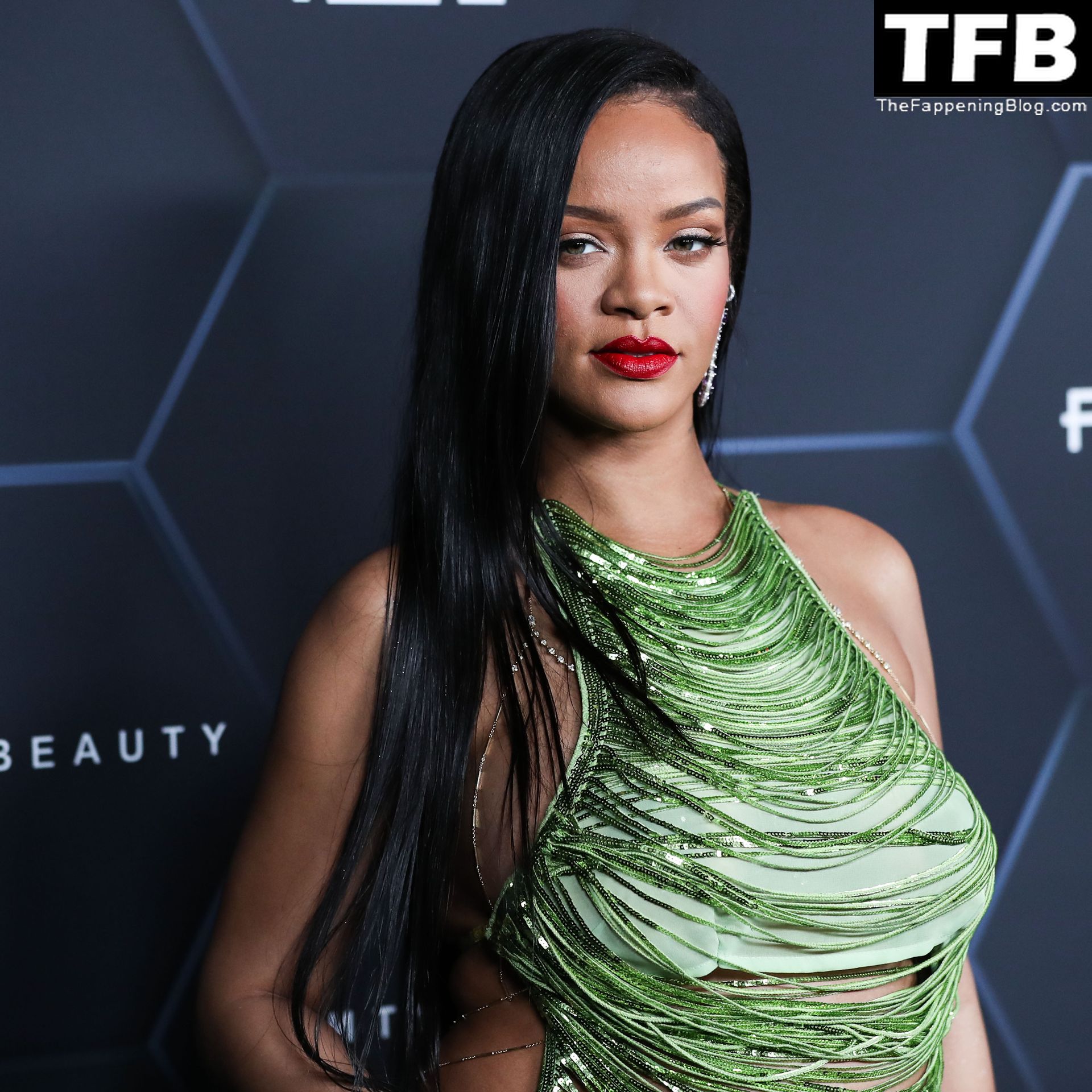 Rihanna-Sexy-The-Fappening-Blog-51.jpg