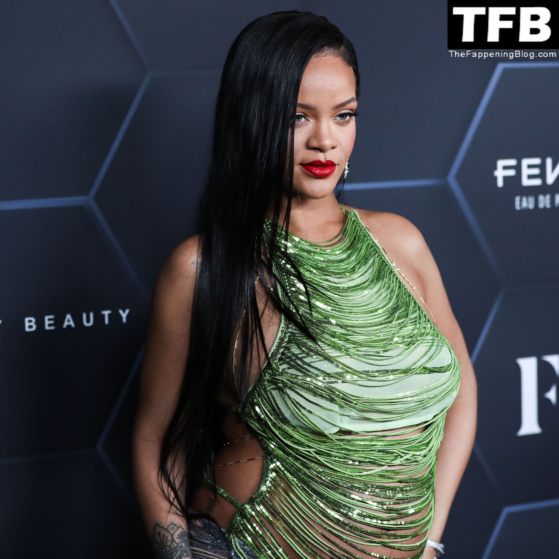 Rihanna-Sexy-The-Fappening-Blog-53.jpg