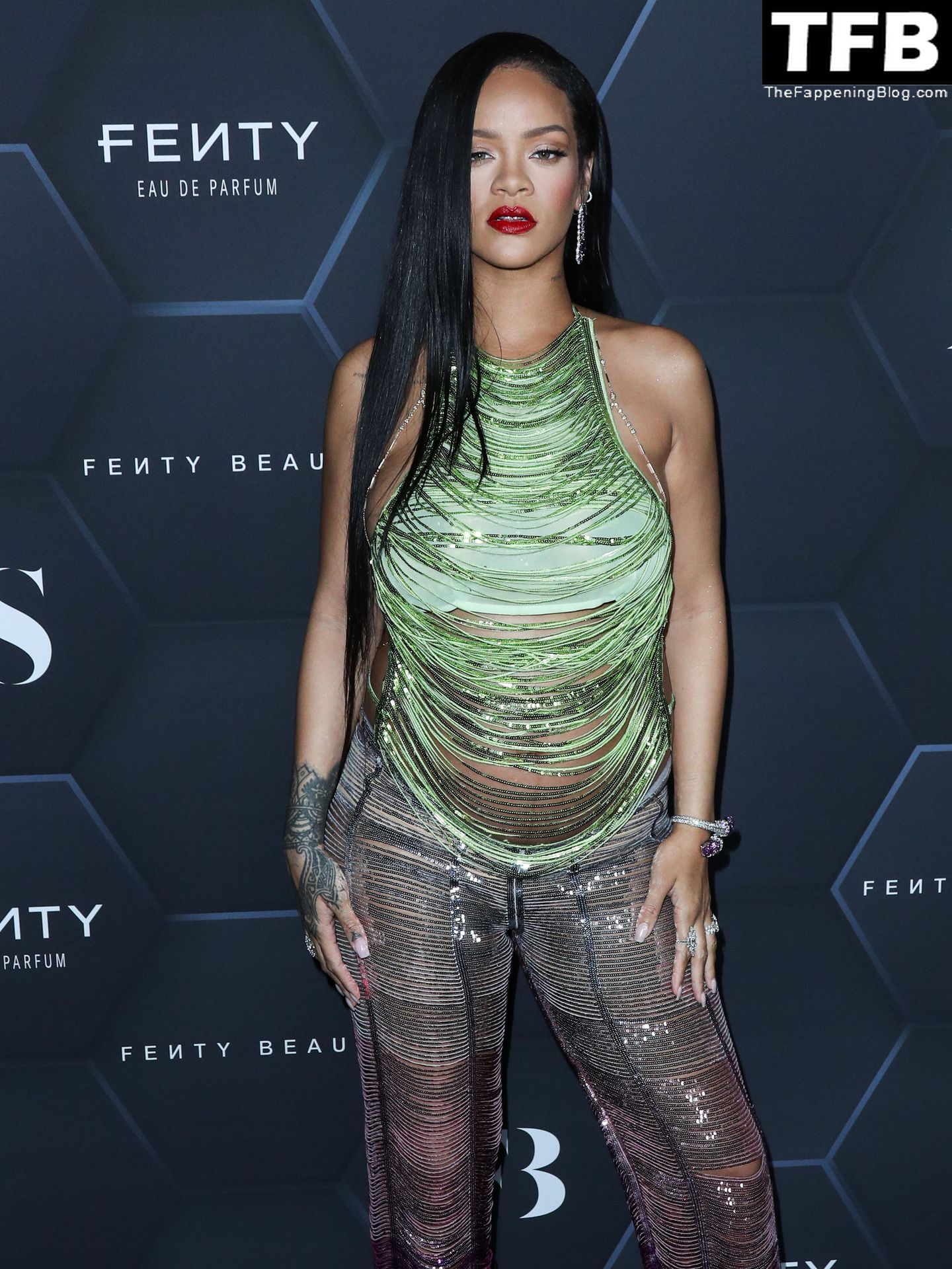 Rihanna-Sexy-The-Fappening-Blog-62.jpg