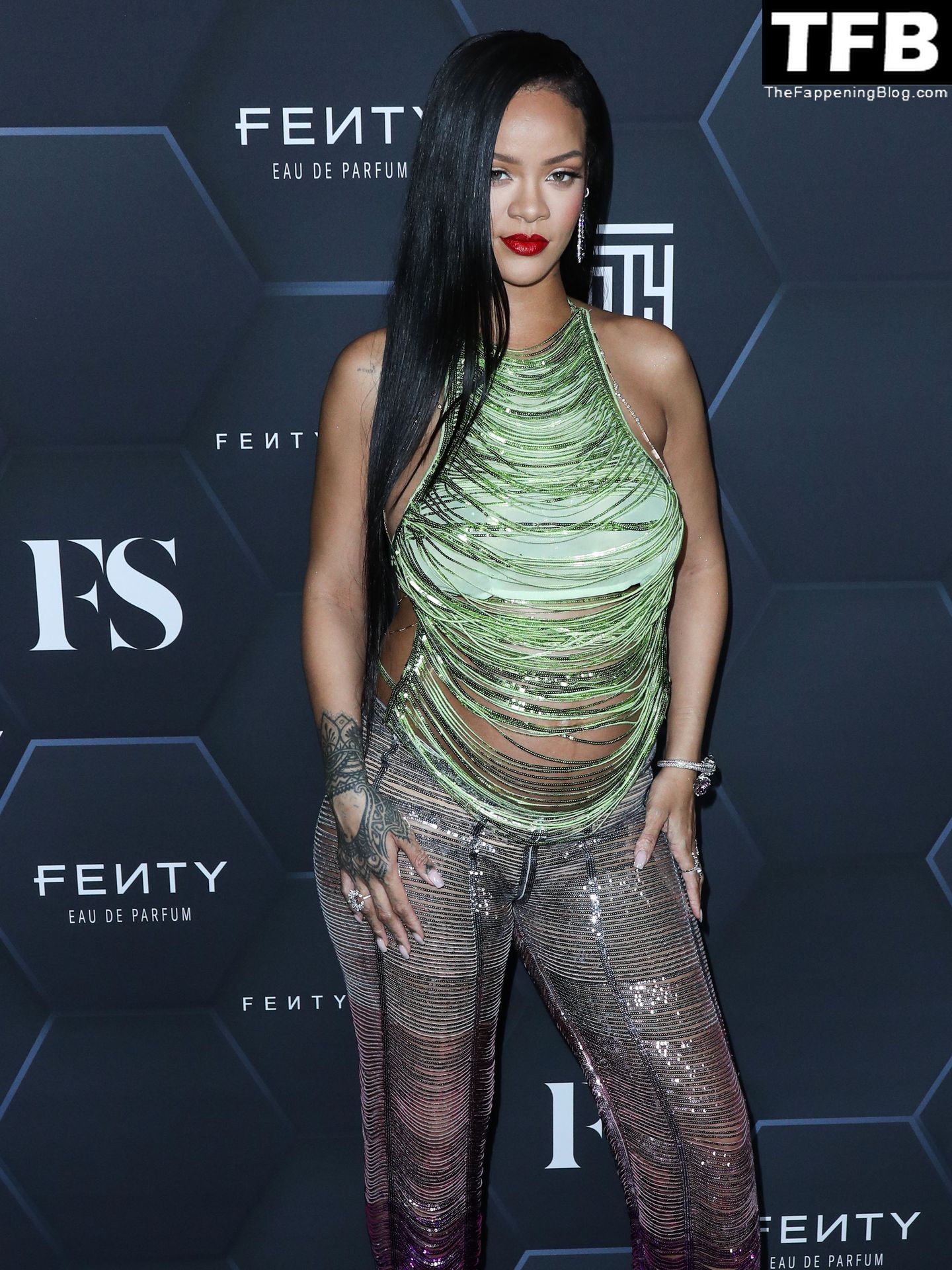 Rihanna-Sexy-The-Fappening-Blog-72.jpg