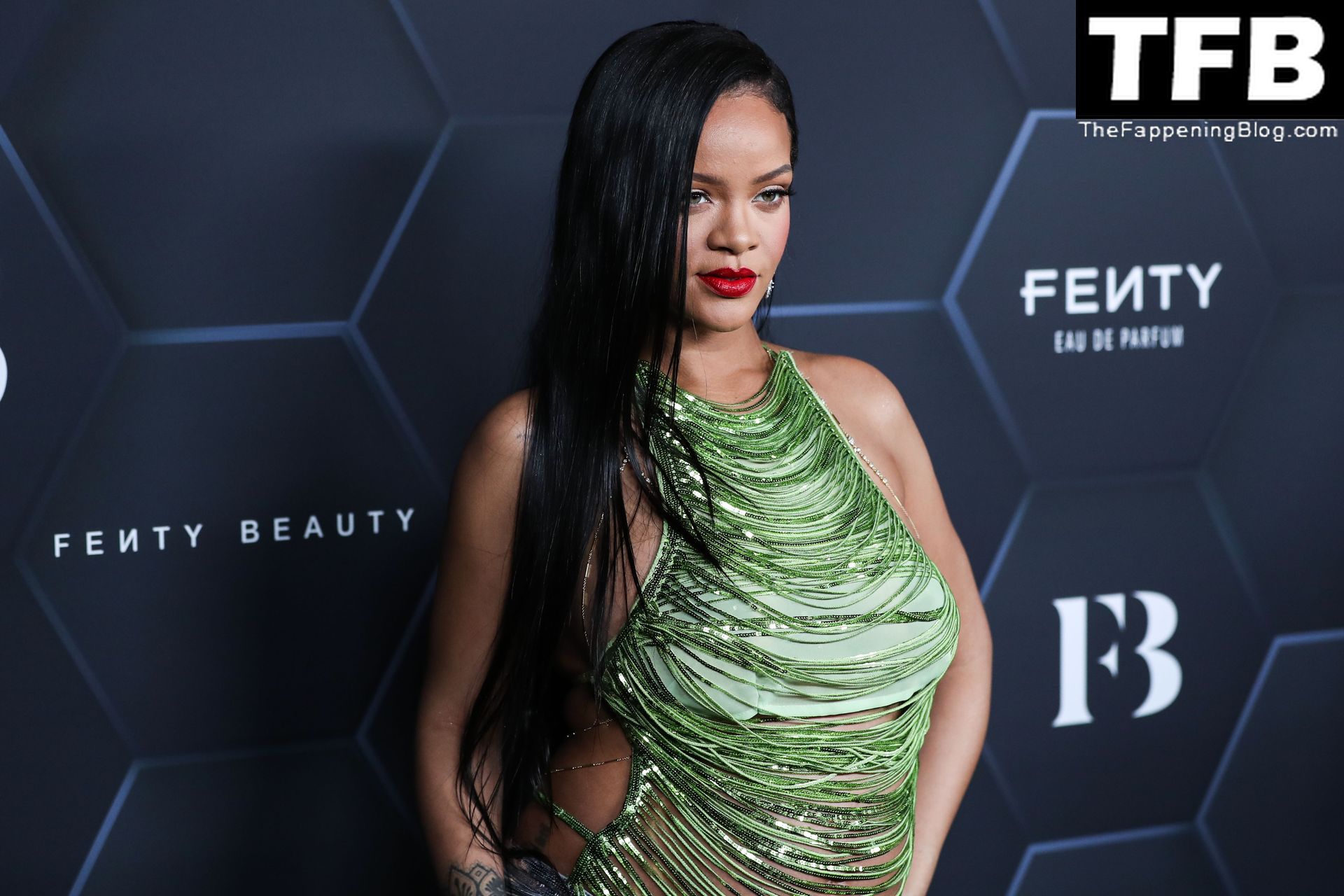 Rihanna-Sexy-The-Fappening-Blog-75.jpg