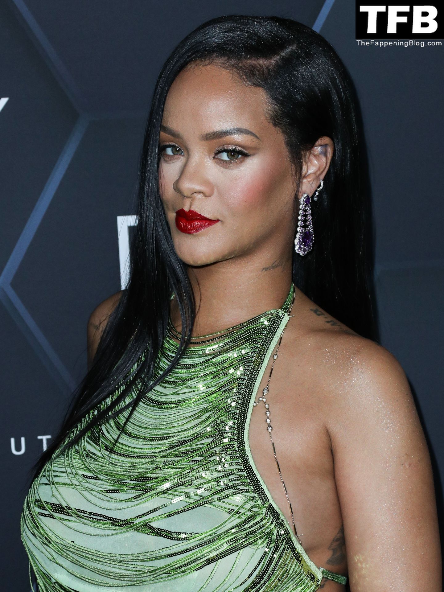 Rihanna-Sexy-The-Fappening-Blog-80.jpg