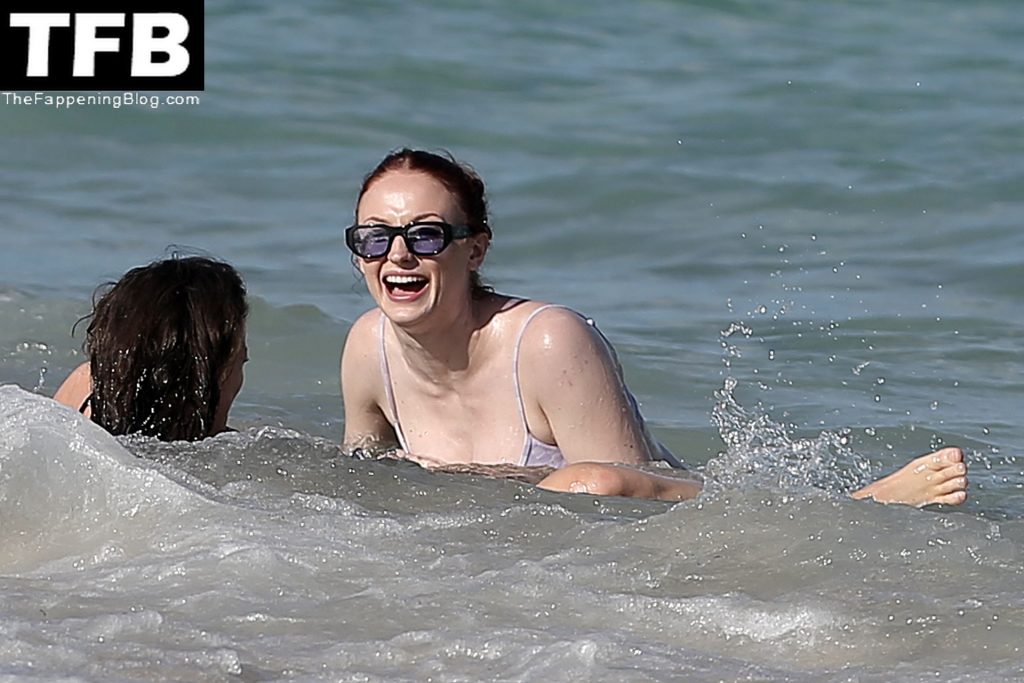 Sophie Turner Steps Out in a Bikini on the Beach in Miami (110 Photos)