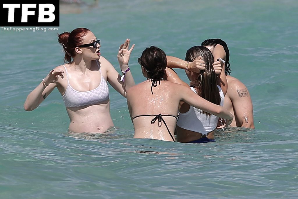 Sophie Turner Steps Out in a Bikini on the Beach in Miami (110 Photos)