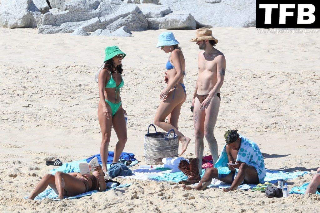 Vanessa Hudgens is Seen on the Beach in Mexico (83 Photos)