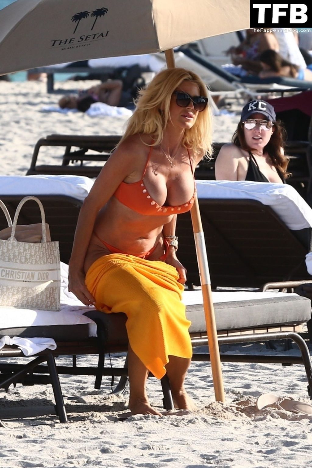 Victoria Silvstedt Brings Incredible Beach Body to Miami (86 Photos)