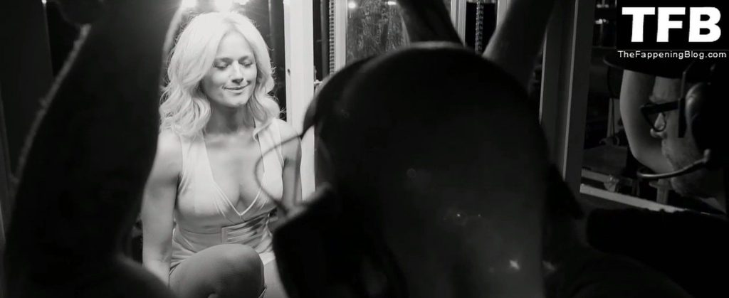 Helene Fischer Topless &amp; Sexy Collection – Part 2 (57 Photos)