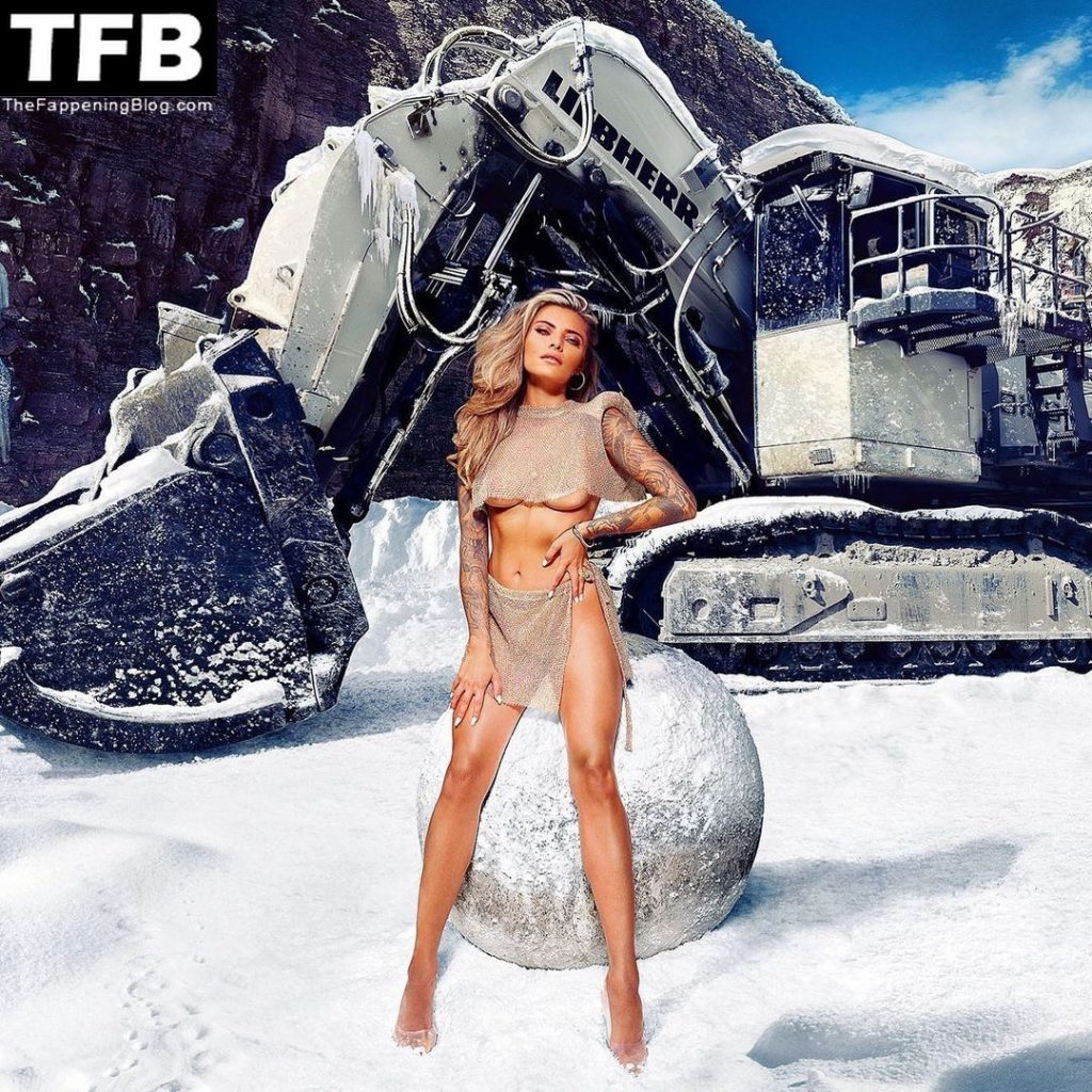 Sophia Thomalla Nude &amp; Sexy Collection – Part 1 (150 Photos)