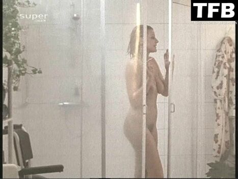 Sophie Schuett Nude Leaks Photo 23