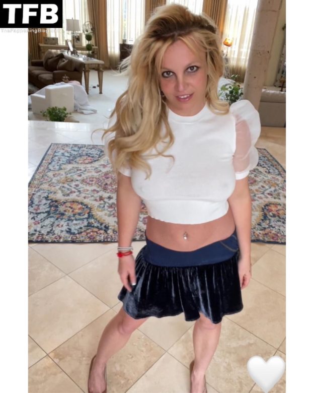 Britney Spears Braless Pics Video Thefappening