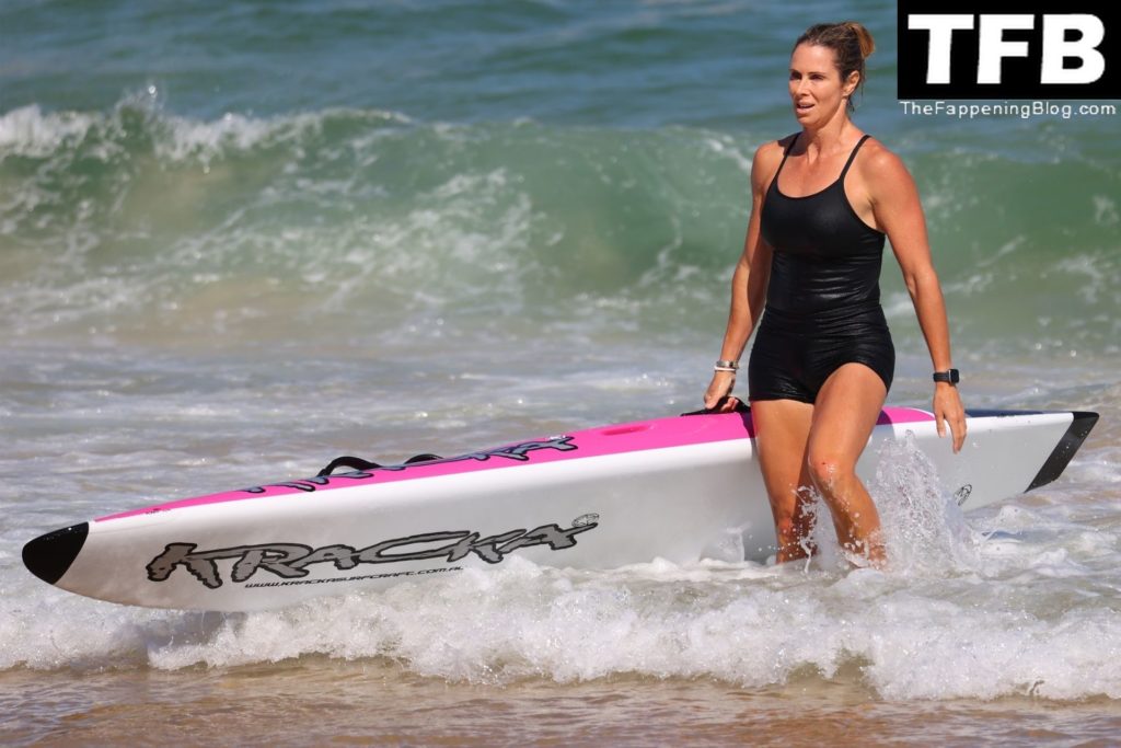 Candice Warner is Pictured Running Drills on Bondi Beach (156 Photos)