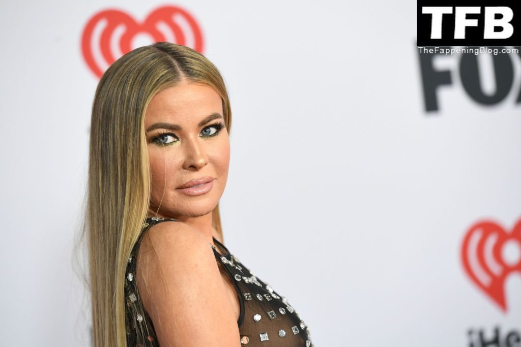 Carmen Electra Flashes Her Nude Tits at the iHeartRadio Music Awards (7 Photos)