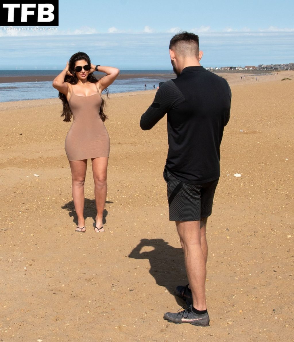 Chloe Ferry Enjoys a Beach Day with Her Boyfriend Johnny Wilbo in Norfolk (30 Photos)