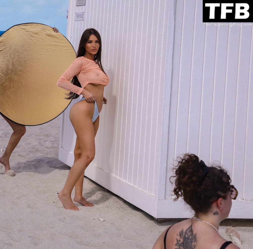 Claudia Alende Poses Topless with Sand on Her Nude Boobs (23 Photos)