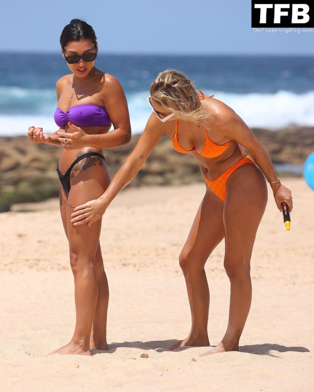 Ella Ding &amp; Domenica Calarco Spend the Day on the Beach in Sydney (67 Photos)