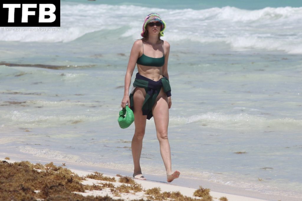 Elsa Hosk Looks Stunning in a Green Bikini on the Beach in Tulum (61 Photos)