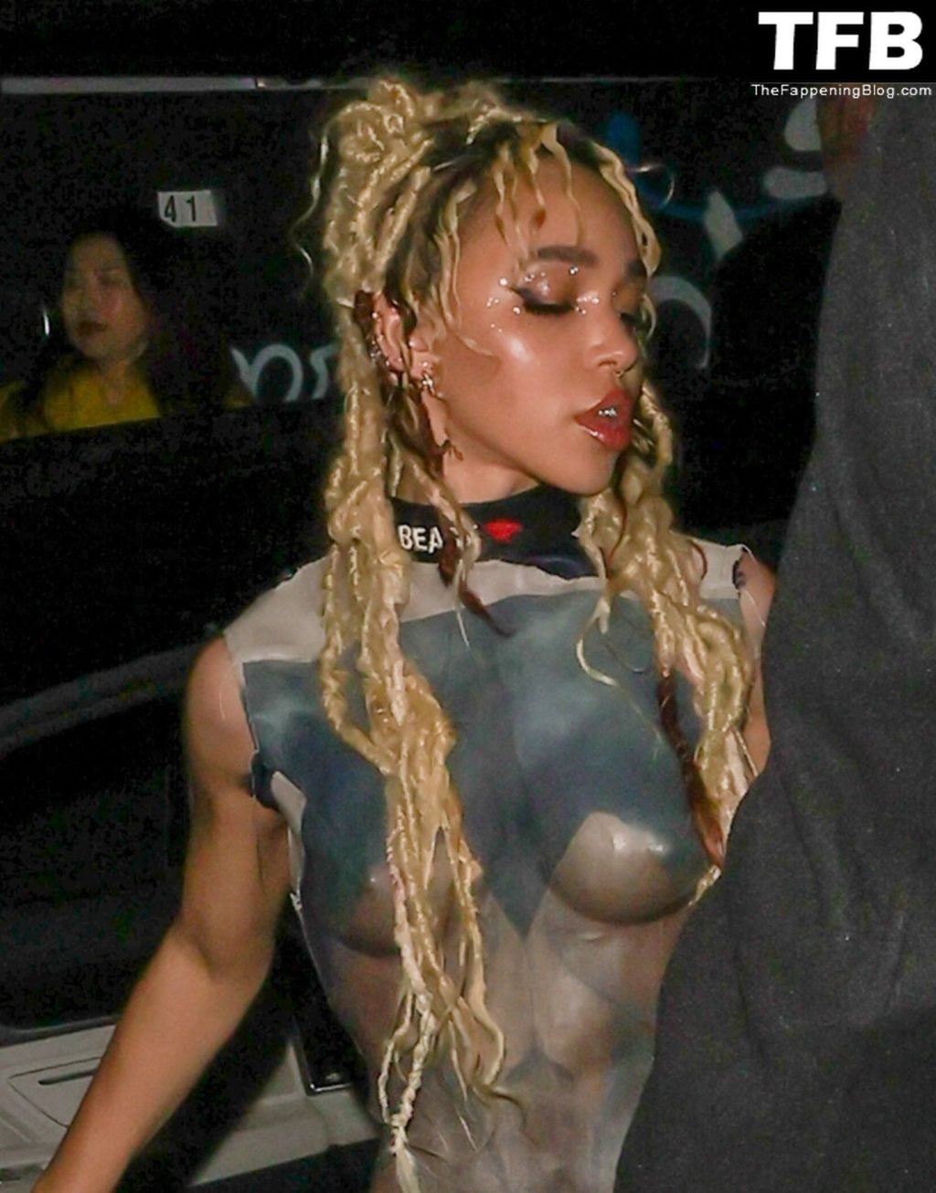 FKA Twigs Flashes Her Nude Tits &amp; Legs the NME Awards in London (14 Photos)
