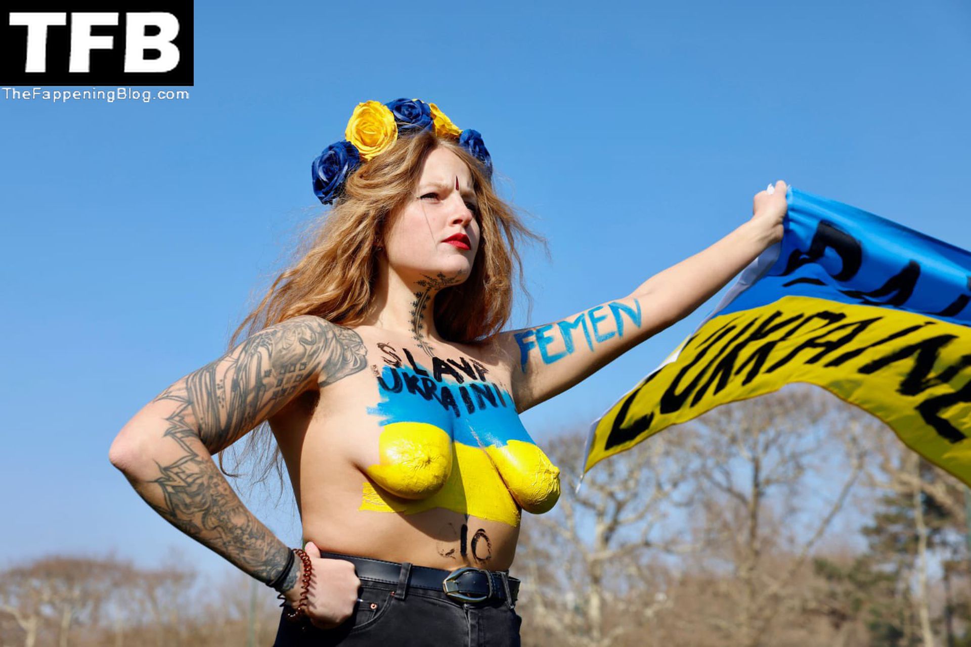 Femen-Topless-The-Fappening-Blog-4.jpg