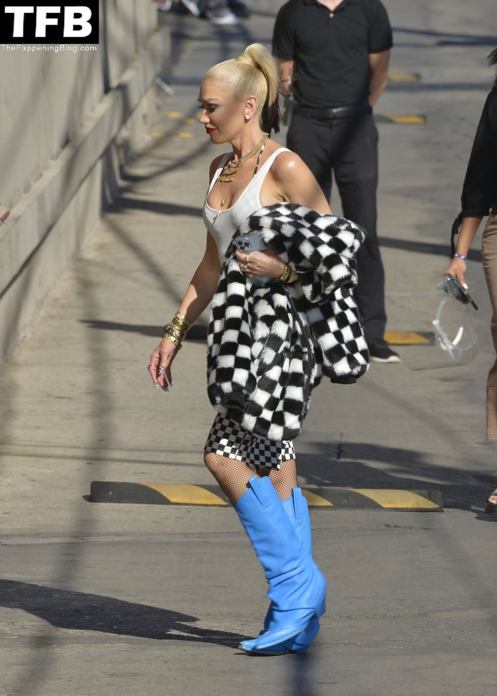 Gwen Stefani Arrives For an Appearance on Jimmy Kimmel Live! (87 Photos)