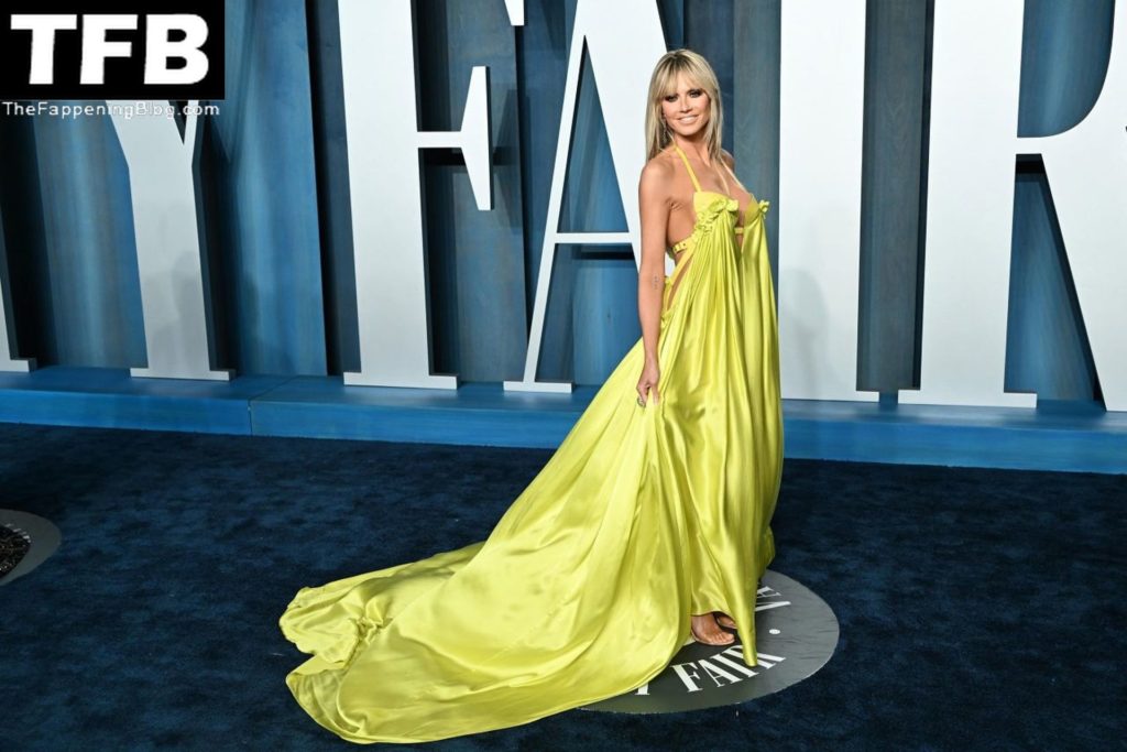 Heidi Klum is Seen at the 2022 Vanity Fair Oscar Party in Beverly Hills (17 Photos)