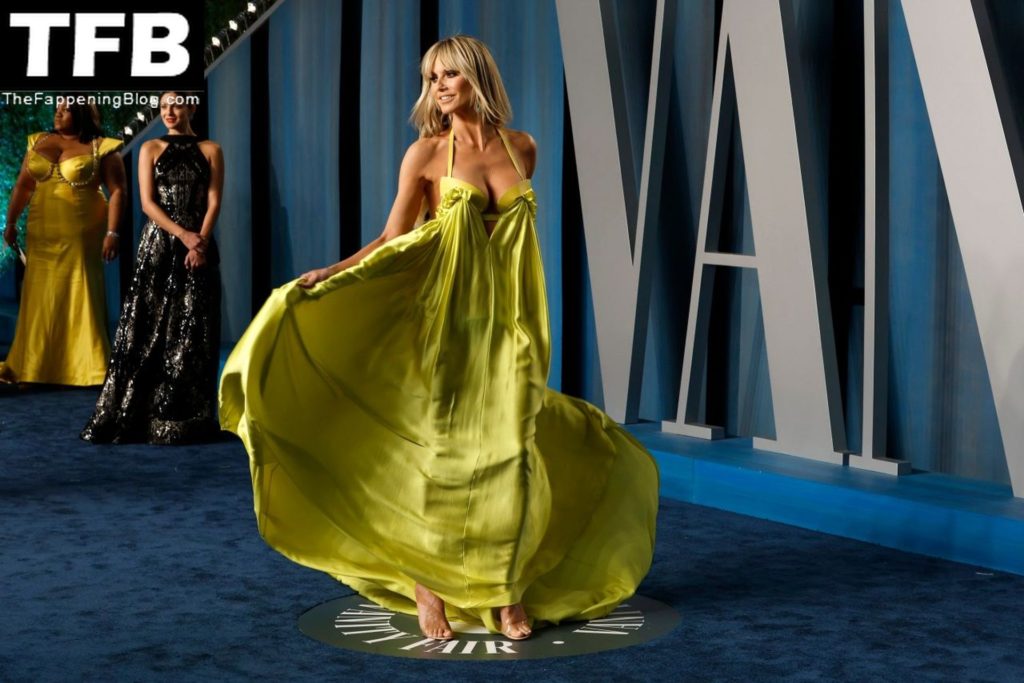 Heidi Klum is Seen at the 2022 Vanity Fair Oscar Party in Beverly Hills (17 Photos)