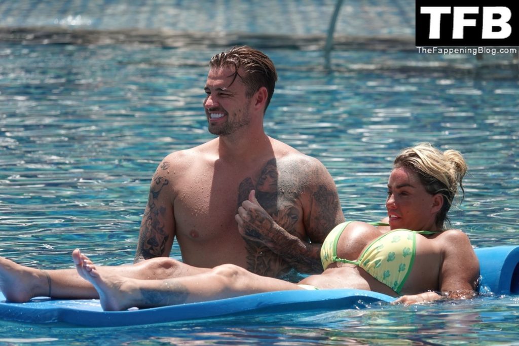 Katie Price Shows Off Her Bikini Body While Relaxing by the Pool with Carl Woods (62 Photos)