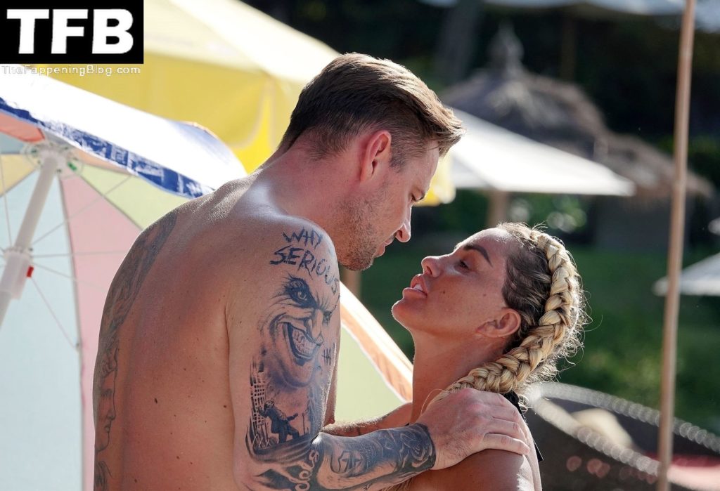 Katie Price Enjoys a Sunny Day on the Beach in Thailand (62 Photos)