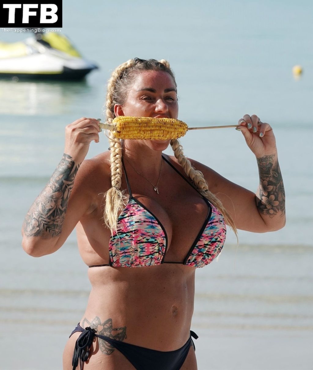 Katie Price Enjoys a Sunny Day on the Beach in Thailand (62 Photos)