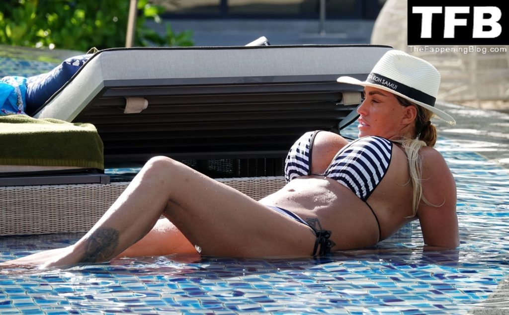 Katie Price Showcases Her Big Boobs in a Bikini While Enjoying Her Holiday in Thailand (93 Photos)