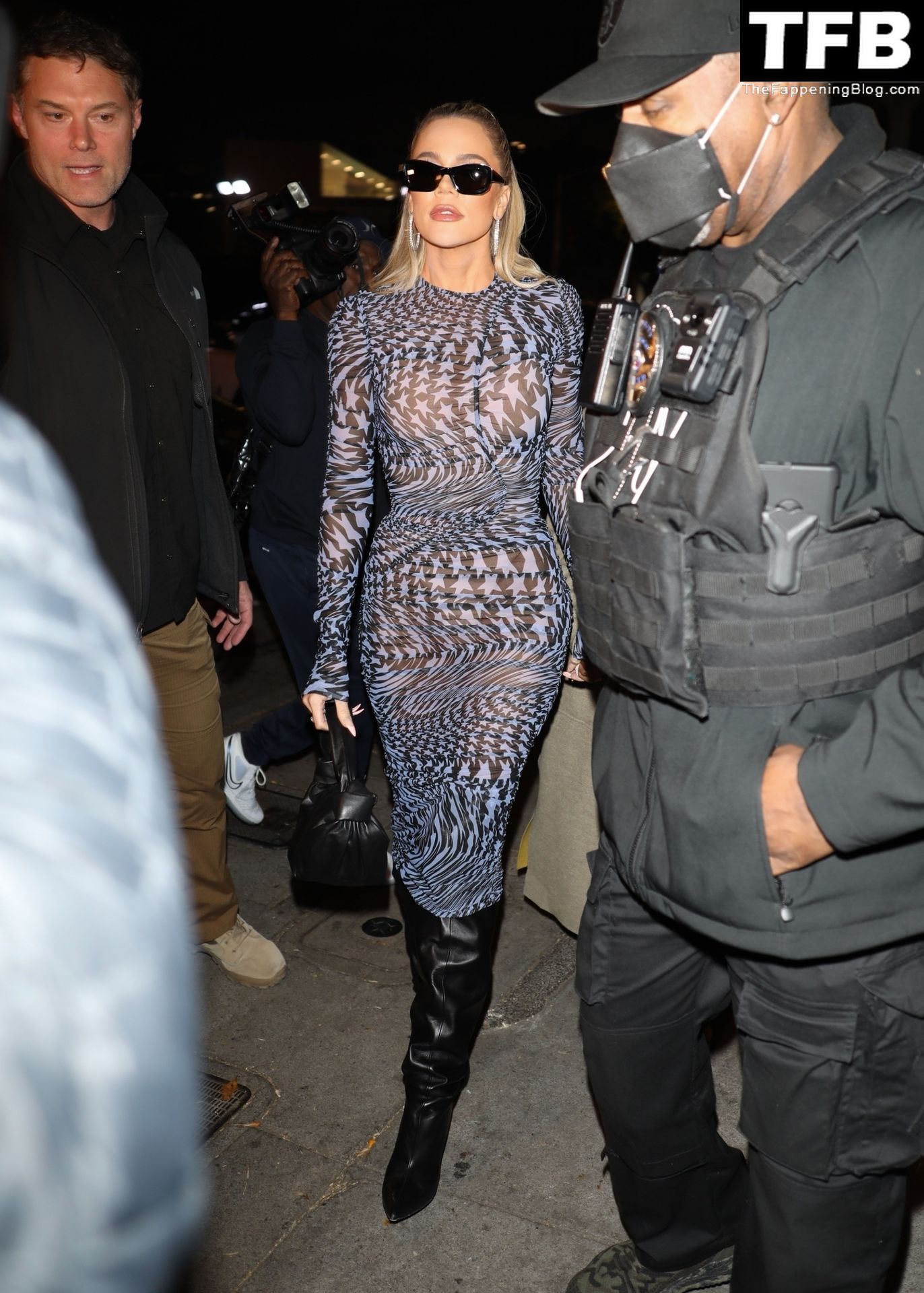Khloe-Kardashian-See-Through-The-Fappening-Blog-37.jpg