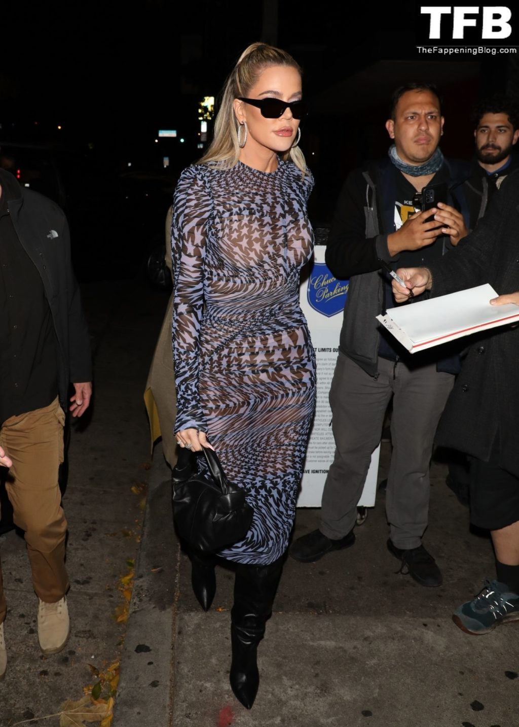 Khloe Kardashian Flaunts Her Curves in West Hollywood (142 Photos)