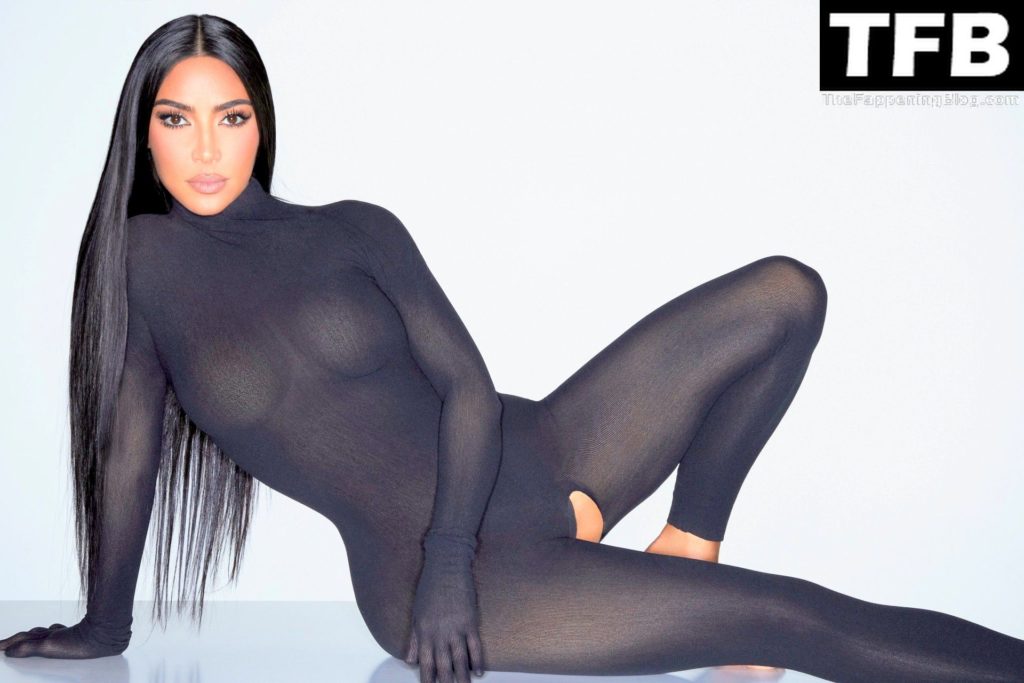 Kim Kardashian Shows Off Her Boobs in a Tight Bodysuit (5 Photos)