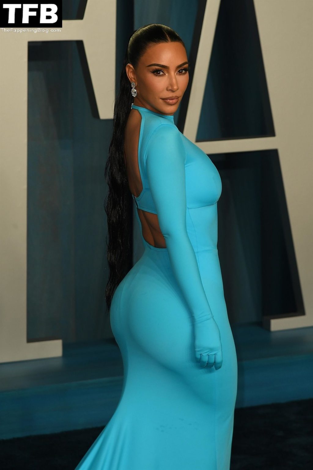 Kim Kardashian Shows Off Her Curves at the 2022 Vanity Fair Oscar Party (29 Photos)