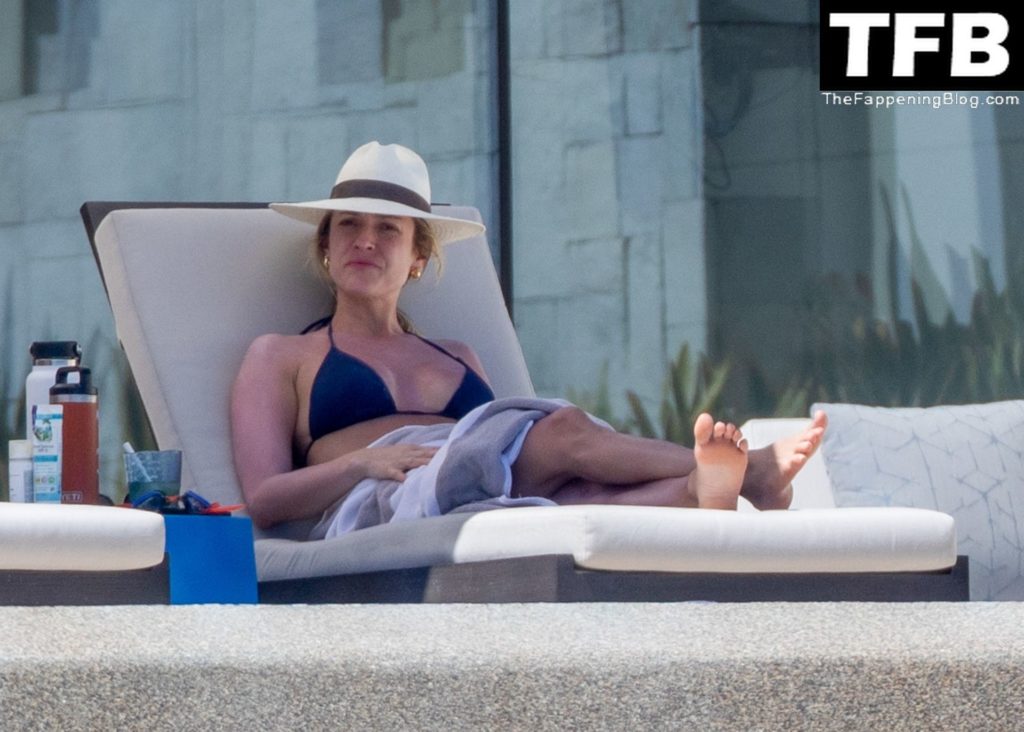 Kristin Cavallari Works on Her Tan Relaxing with Her Family in Cabo (18 Photos)