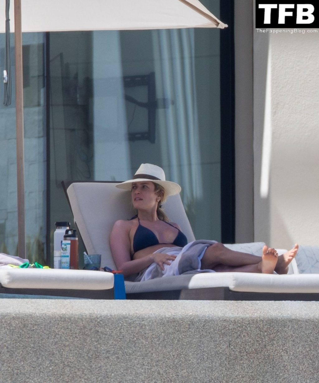 Kristin Cavallari Works on Her Tan Relaxing with Her Family in Cabo (18 Photos)